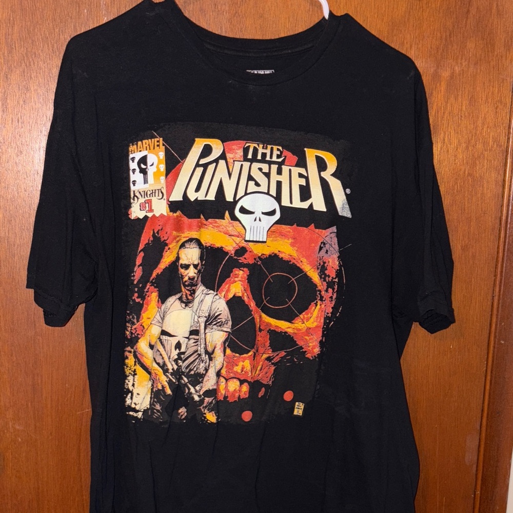 Marvel The Punisher Black and Orange Graphic Tee